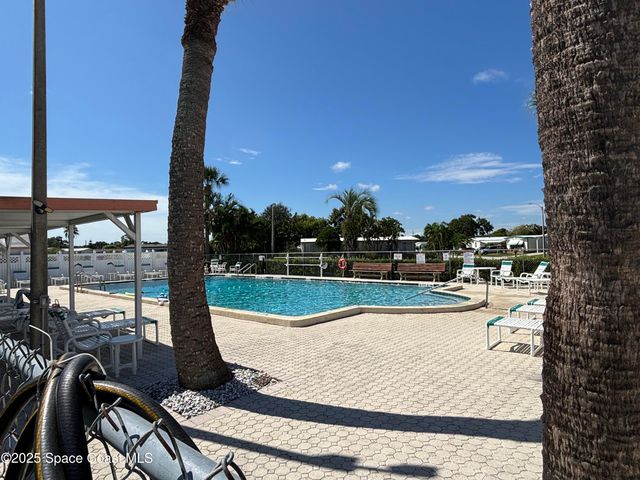 1925 Live Oak Street NE, Palm Bay, FL 32905