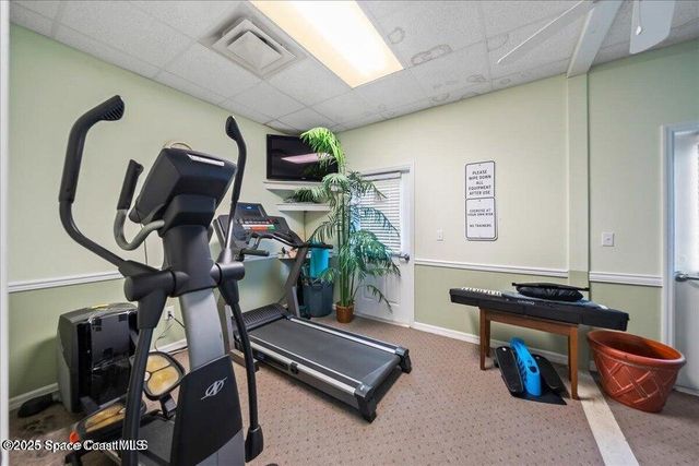 1925 Live Oak Street NE, Palm Bay, FL 32905