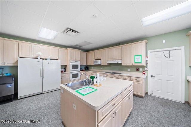 1925 Live Oak Street NE, Palm Bay, FL 32905