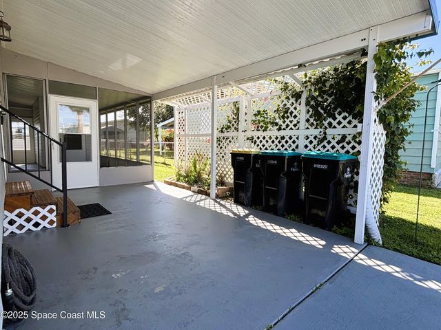 1925 Live Oak Street NE, Palm Bay, FL 32905