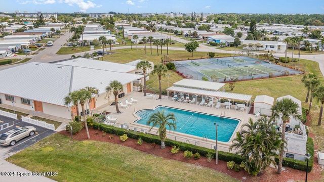 1925 Live Oak Street NE, Palm Bay, FL 32905