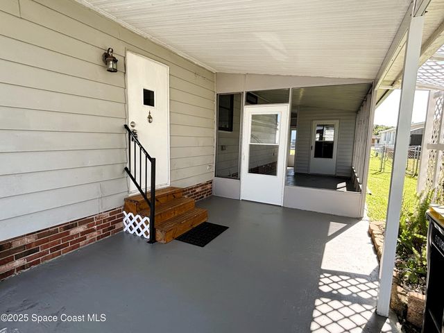 1925 Live Oak Street NE, Palm Bay, FL 32905