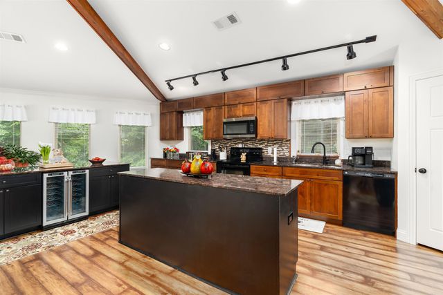 82 Magellan Drive, Hot Springs Village, AR 71909