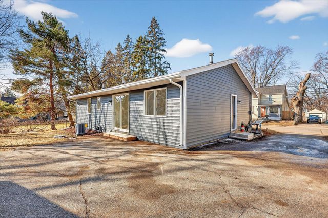 2064 Roos Avenue Sw, City Of Wyoming, MI 49509