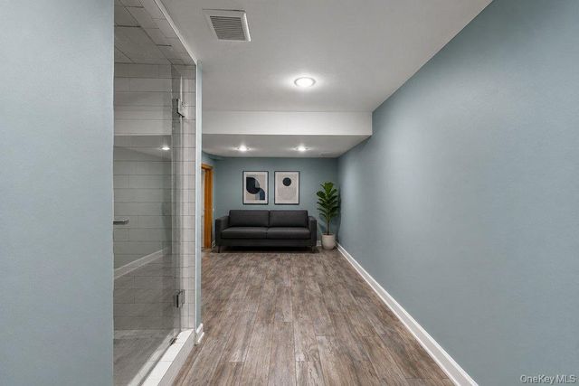 868 E 216th Street, Bronx, NY 10467