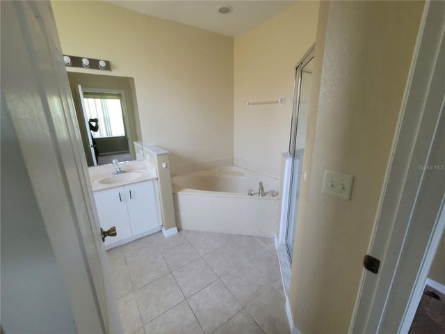 17201 INDIAN CREEK DRIVE 17201, Poinciana, FL 34759