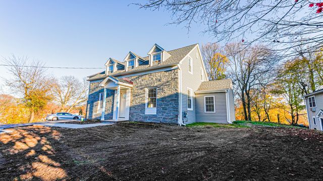 206 Huntington Turnpike, Bridgeport, CT 06610