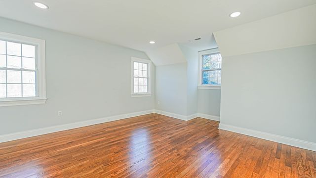 206 Huntington Turnpike, Bridgeport, CT 06610