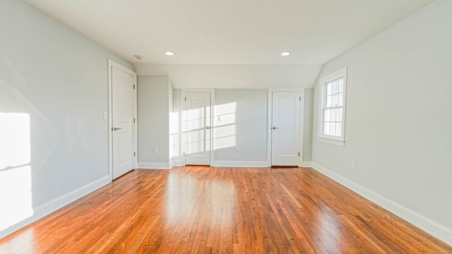 206 Huntington Turnpike, Bridgeport, CT 06610