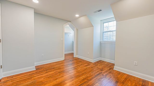 206 Huntington Turnpike, Bridgeport, CT 06610