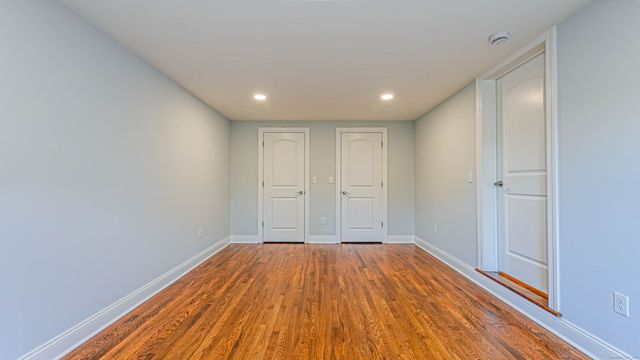 206 Huntington Turnpike, Bridgeport, CT 06610