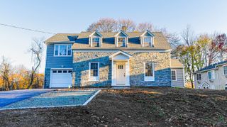 206 Huntington Turnpike, Bridgeport, CT 06610