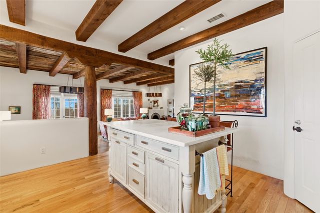 314 Artist Road 3, Santa Fe, NM 87501