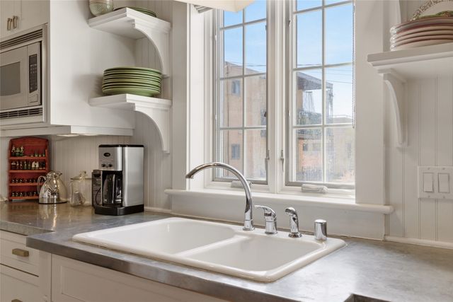 314 Artist Road 3, Santa Fe, NM 87501