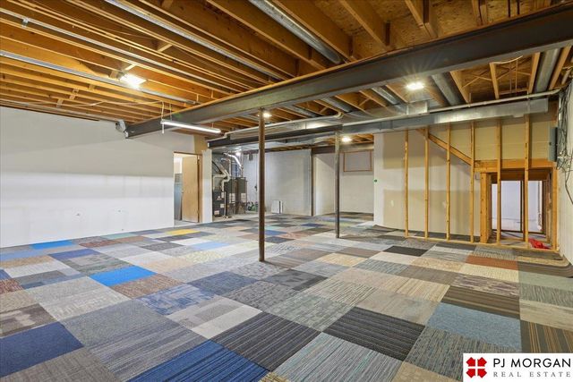 9930 S 172nd Circle, Omaha, NE 68136