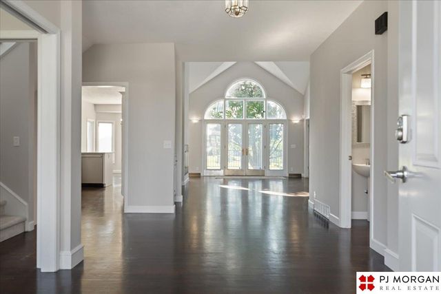 9930 S 172nd Circle, Omaha, NE 68136