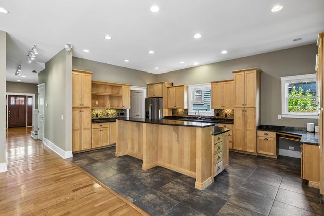 928 Russell St, Nashville, TN 37206