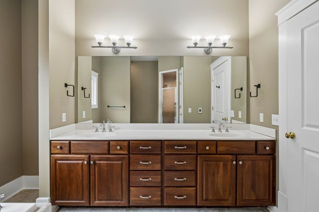 928 Russell St, Nashville, TN 37206