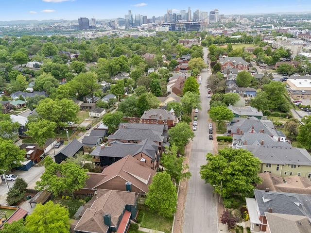 928 Russell St, Nashville, TN 37206