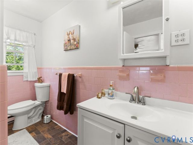 13100 S Chester Rd, Chester, VA 23831