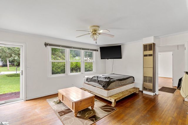28 Mayflower Avenue, Greenville, SC 29605