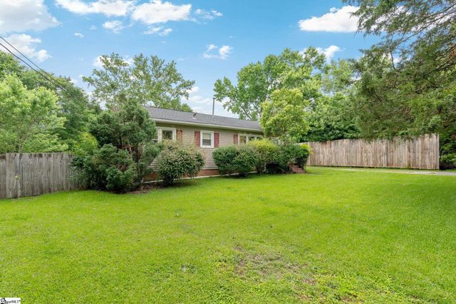 28 Mayflower Avenue, Greenville, SC 29605