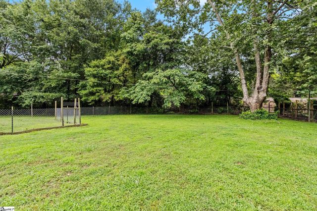 28 Mayflower Avenue, Greenville, SC 29605