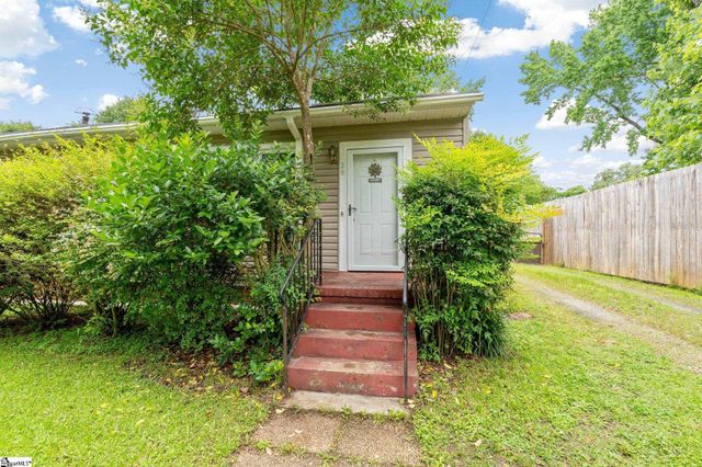 28 Mayflower Avenue, Greenville, SC 29605