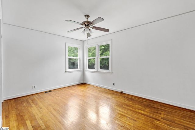 28 Mayflower Avenue, Greenville, SC 29605