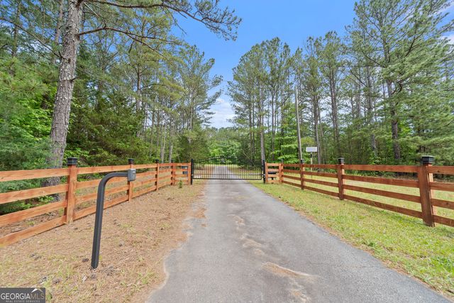 1627 Leguin Mill Road, Locust Grove, GA 30248