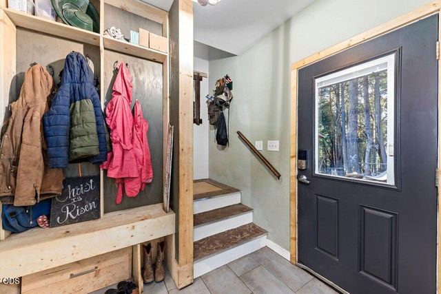 123 Rogue Riffle Drive, Grants Pass, OR 97526