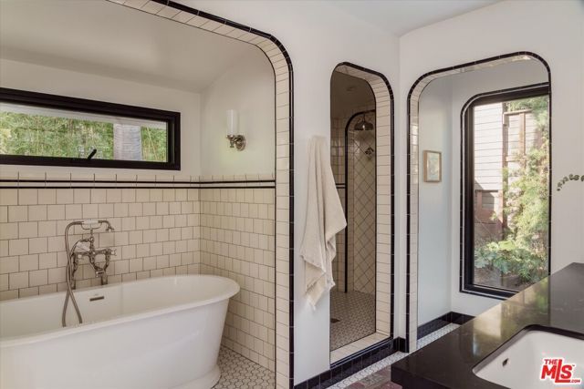 5692 Holly Oak Drive, Los Angeles, CA 90068