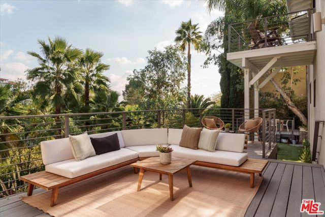 5692 Holly Oak Drive, Los Angeles, CA 90068