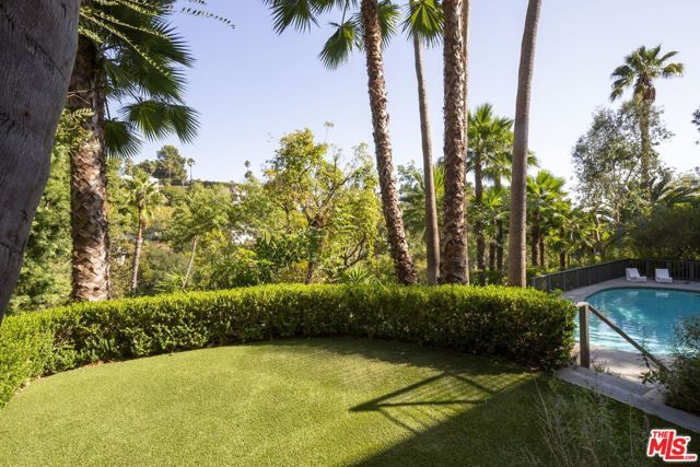 5692 Holly Oak Drive, Los Angeles, CA 90068