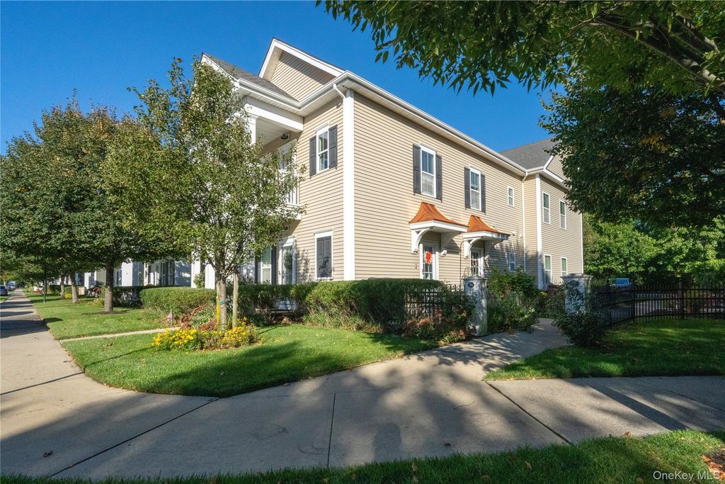 36 Providence Drive, Islip Terrace, NY 11752 — photo 3