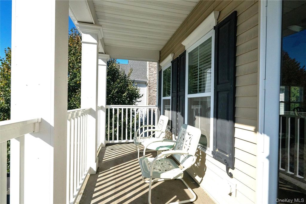 36 Providence Drive, Islip Terrace, NY 11752 — photo 4