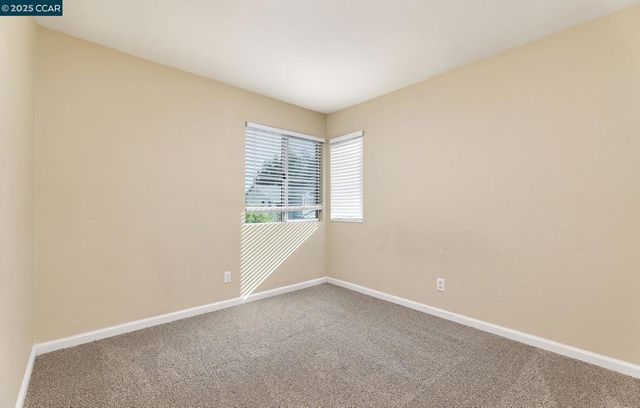 339 Fall Cir, Oakley, CA 94561