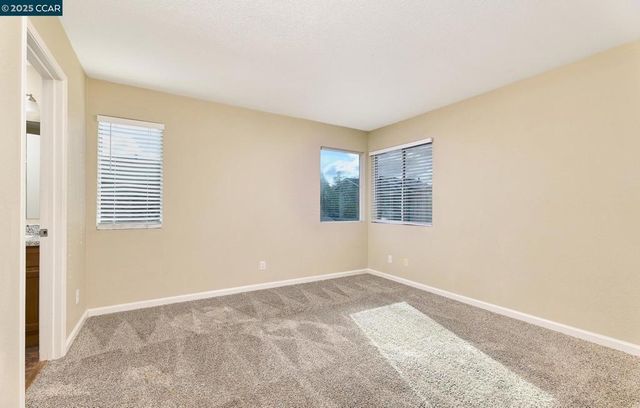 339 Fall Cir, Oakley, CA 94561