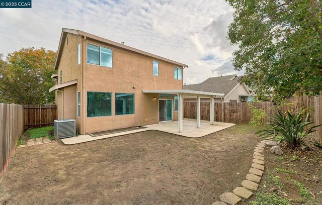 339 Fall Cir, Oakley, CA 94561