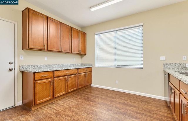 339 Fall Cir, Oakley, CA 94561