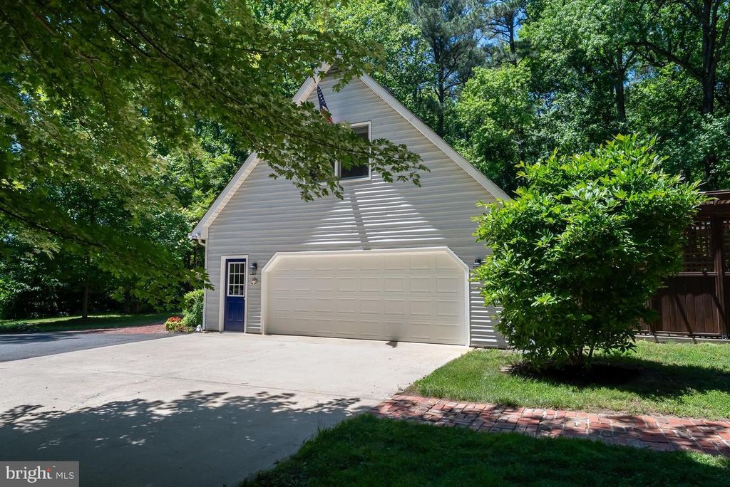 Image 4 of property listing at 814 WRIGHTS NECK RD, Centreville, MD 21617