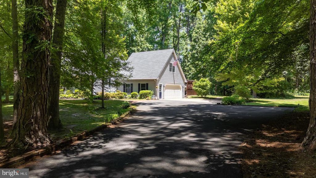 Image 8 of property listing at 814 WRIGHTS NECK RD, Centreville, MD 21617