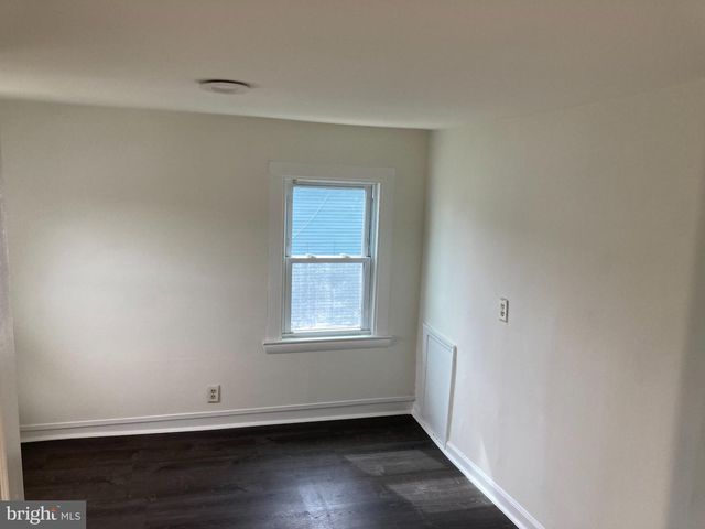 511 WILLIAMSTOWN RD, Sicklerville, NJ 08081