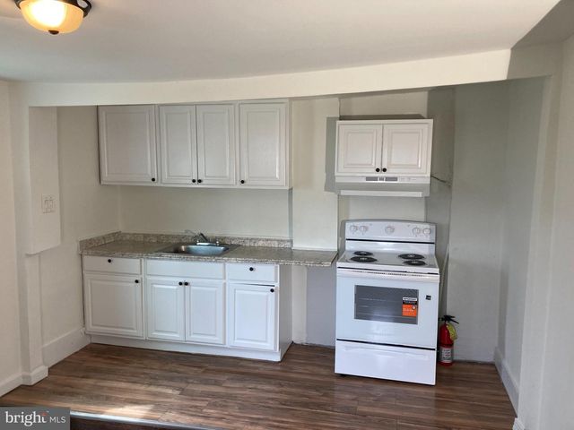 511 WILLIAMSTOWN RD, Sicklerville, NJ 08081