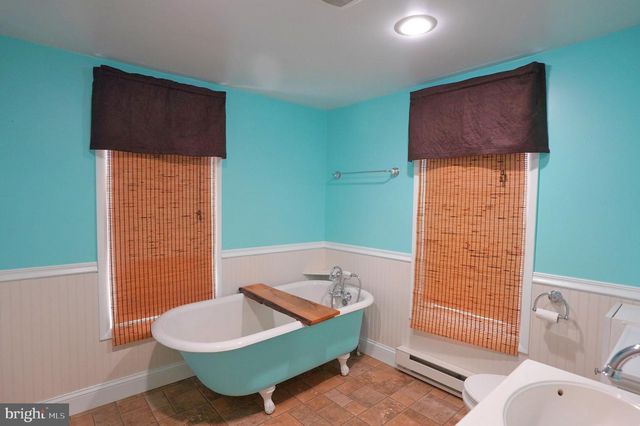 2948 HANOVER PIKE, Hanover, PA 17331