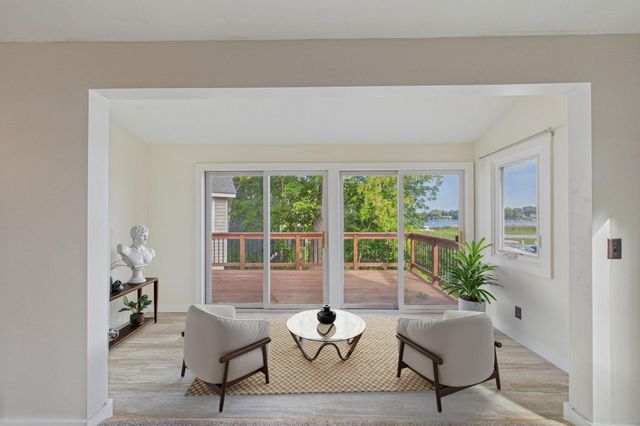 2149 Cardinal Lane, Mound, MN 55364