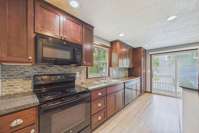 2149 Cardinal Lane, Mound, MN 55364