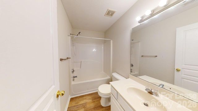 5545 Seths Drive, Charlotte, NC 28269