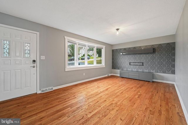 92 KENDALE RD, Red Lion, PA 17356