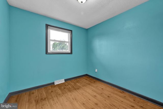 92 KENDALE RD, Red Lion, PA 17356